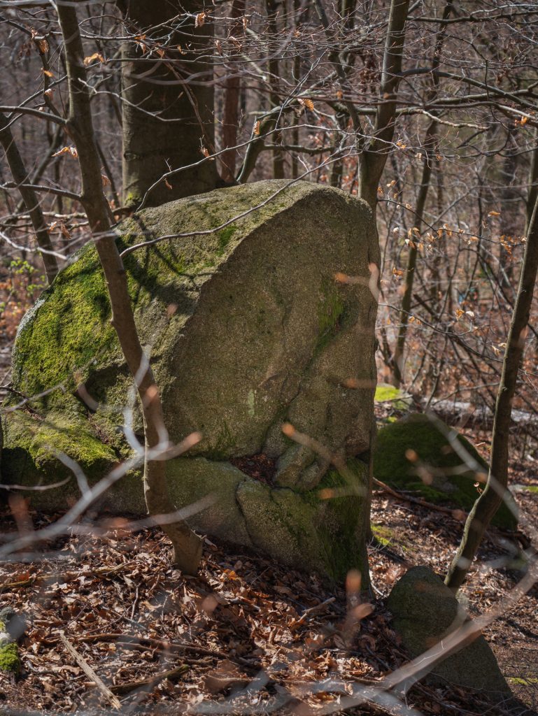 Rock from which one half has been cut off